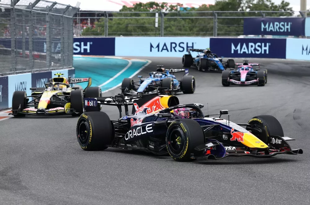 F1 Chiefs Change 2027 Engine Rules To Stop Slug Like Cars